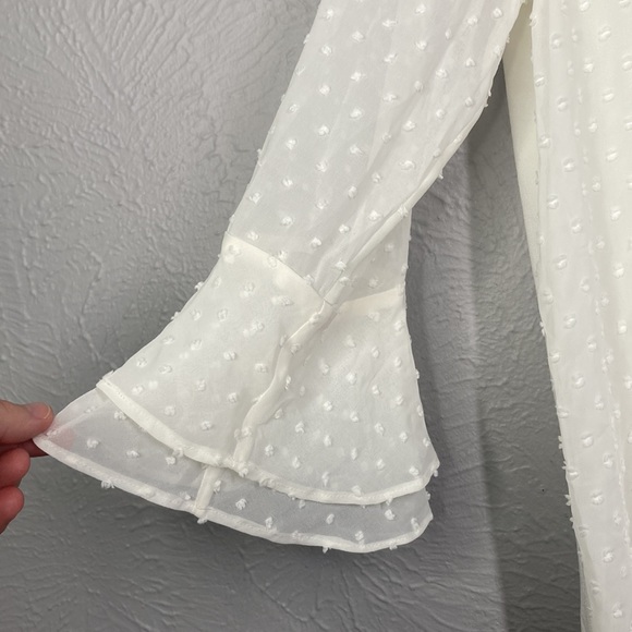 NWT Charter Club Ivory Ruffled Textured Pintucked Bell Sleeve Split Blou… - Picture 3 of 9